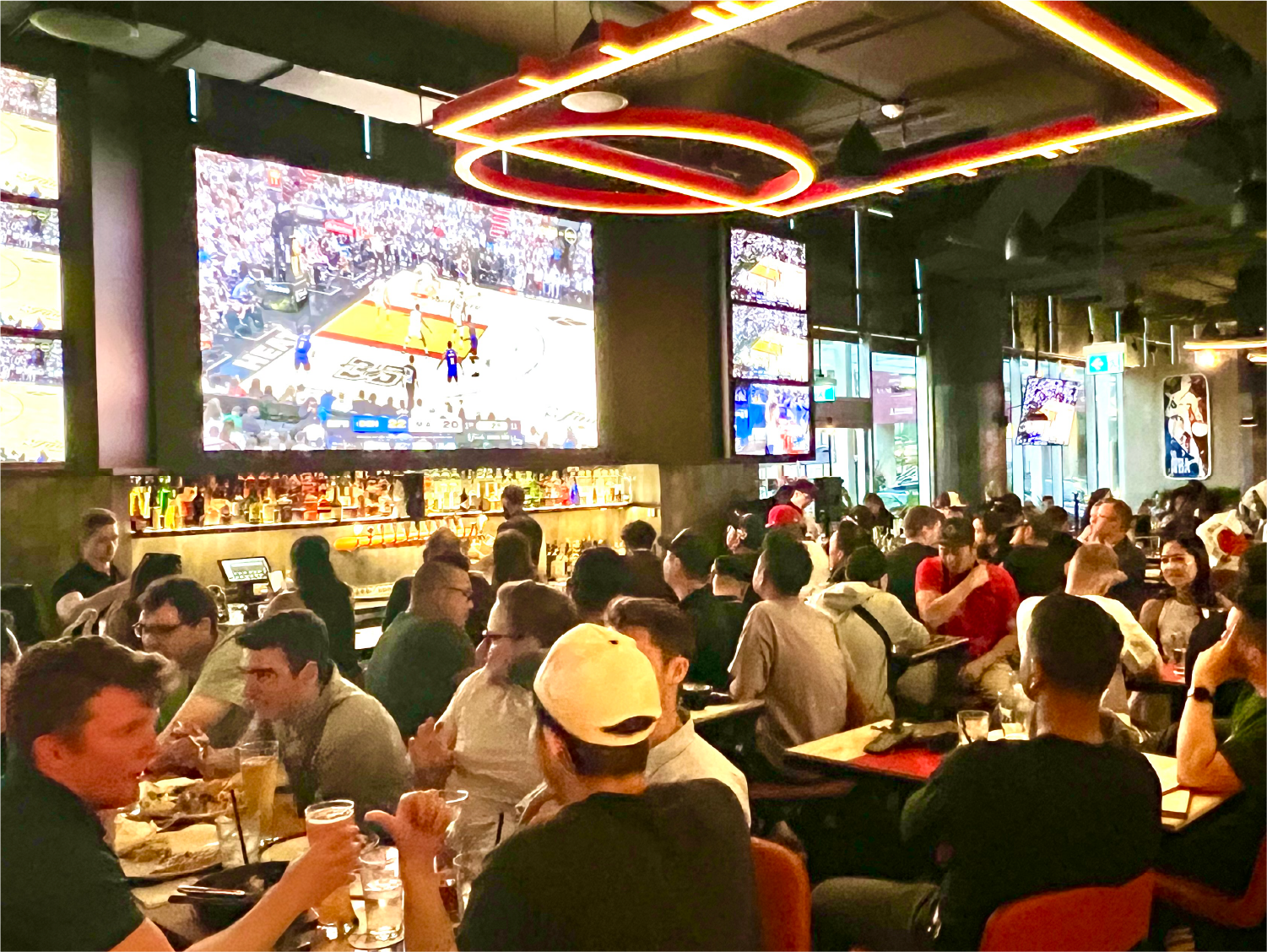 NBA Courtside Restaurant People Booked Having dinner in using our Reservation system.